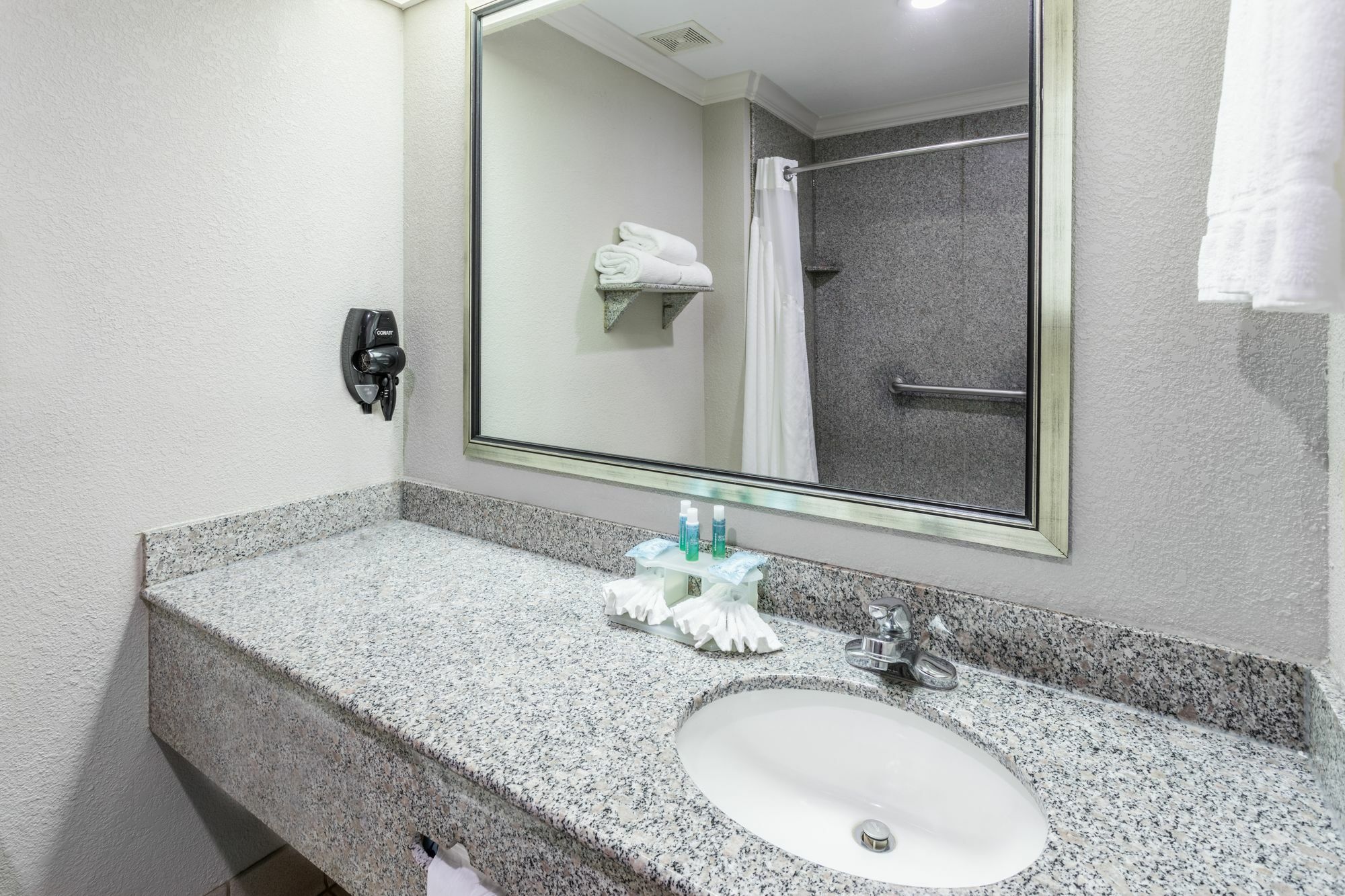 Holiday Inn Express Hotel And Suites Lake Charles By Ihg Esterno foto